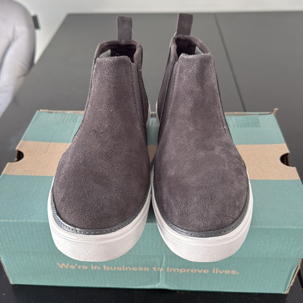 Brand new Tom's Slip ons
